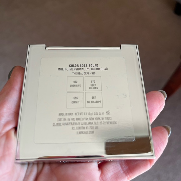 Il Makiage eyeshadow palette - Picture 3 of 5